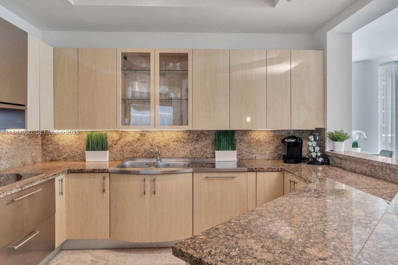 100 S Pointe Drive 2208, Miami Beach, FL 33139 photo 8