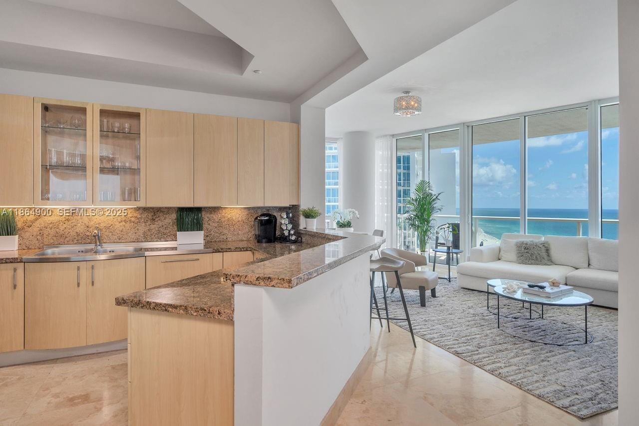 100 S Pointe Drive 2208, Miami Beach, FL 33139 photo 9