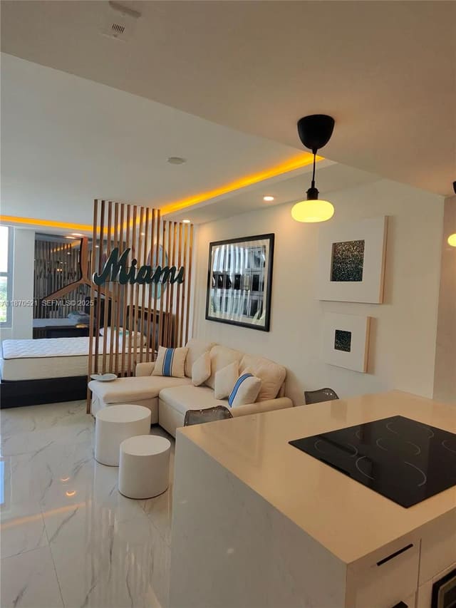2899 Collins Avenue 1634, Miami Beach, FL 33140