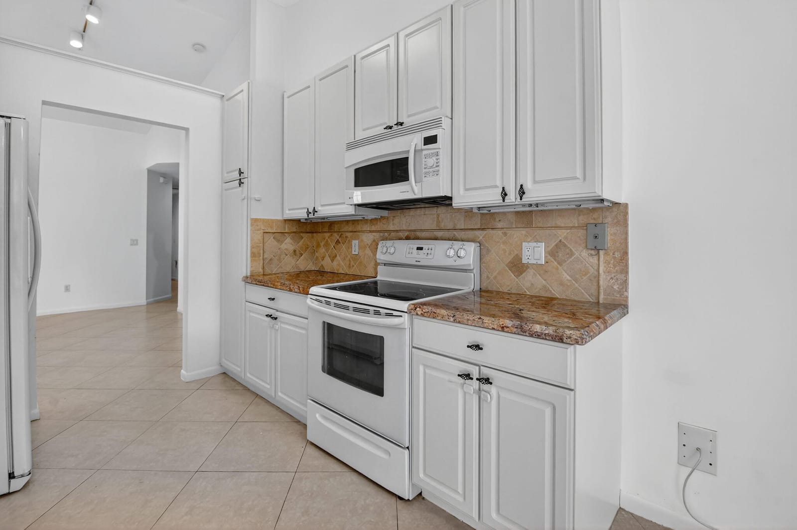 17060 Emile Street 9, Boca Raton, FL 33487 photo 27