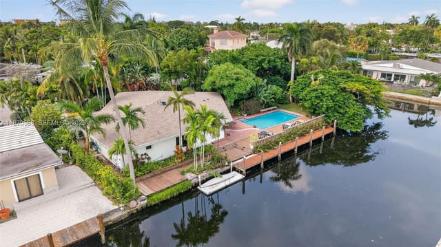 1733 NE 35th Street, sold in Coral Terrace, Oakland Park, FL