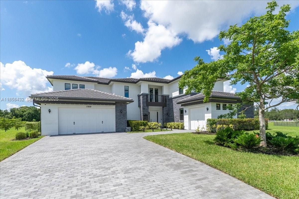 17819 SW 58th Street, Southwest Ranches, FL 33331