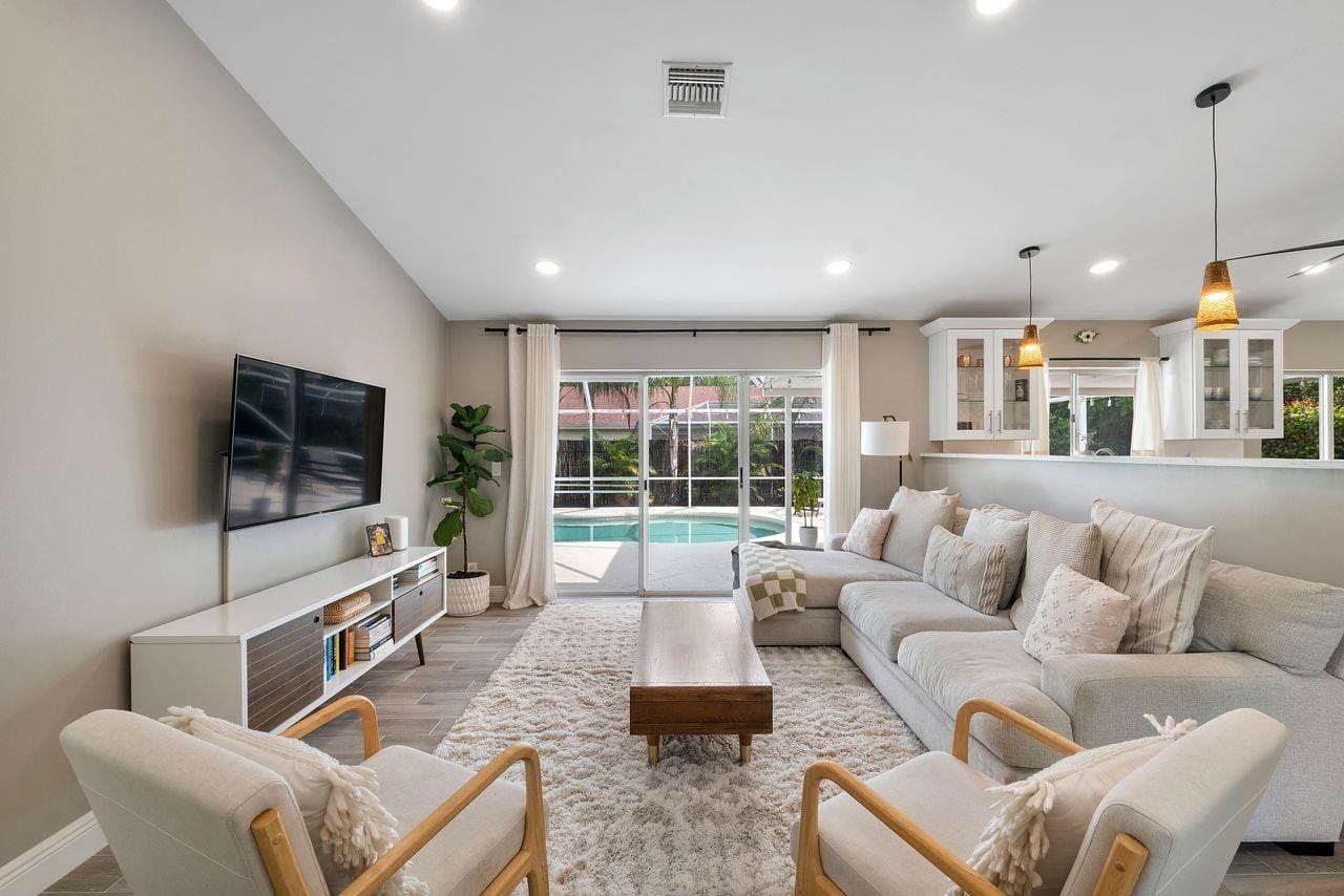 4061 NW 54th Court — photo 4