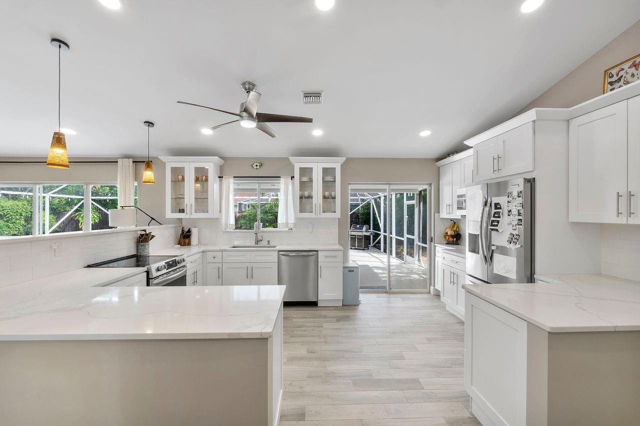 4061 NW 54th Court — photo 10