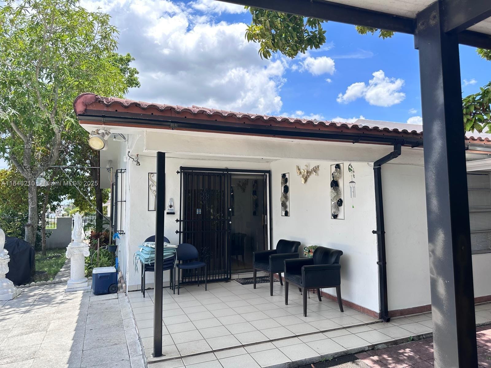 1405 W 38th Place, Hialeah, FL 33012 photo 17
