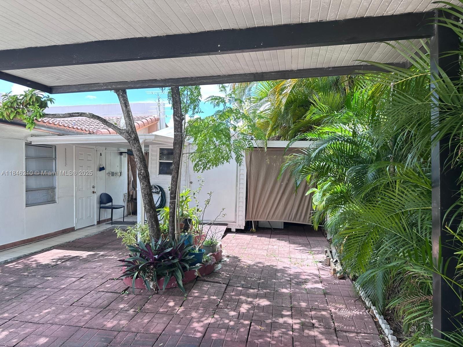 1405 W 38th Place, Hialeah, FL 33012 photo 18