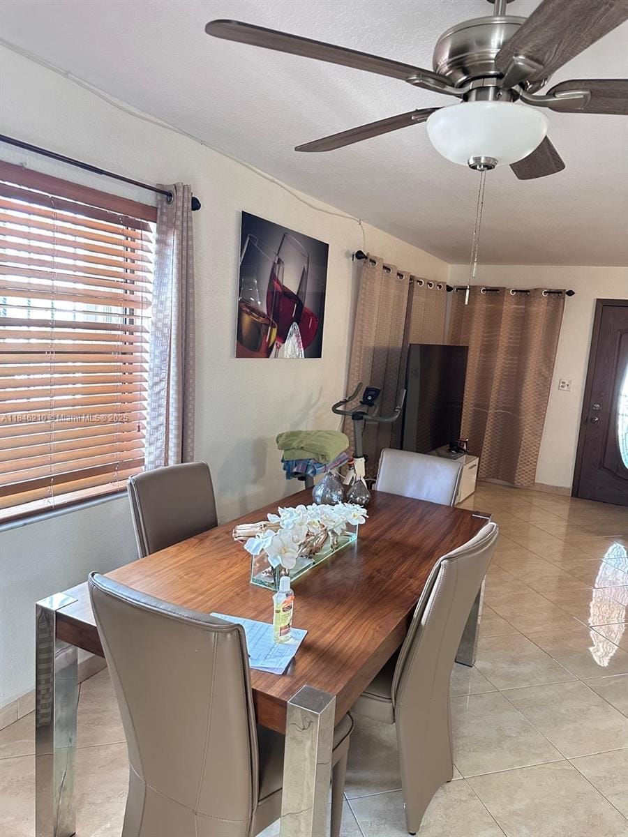 1405 W 38th Place — photo 10