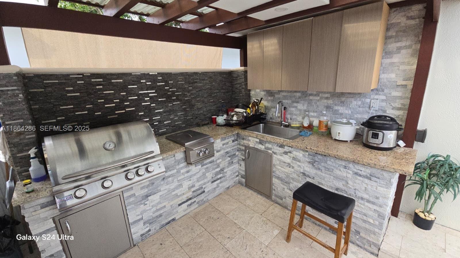 260 NW 57th Court, Miami, FL 33126 photo 18