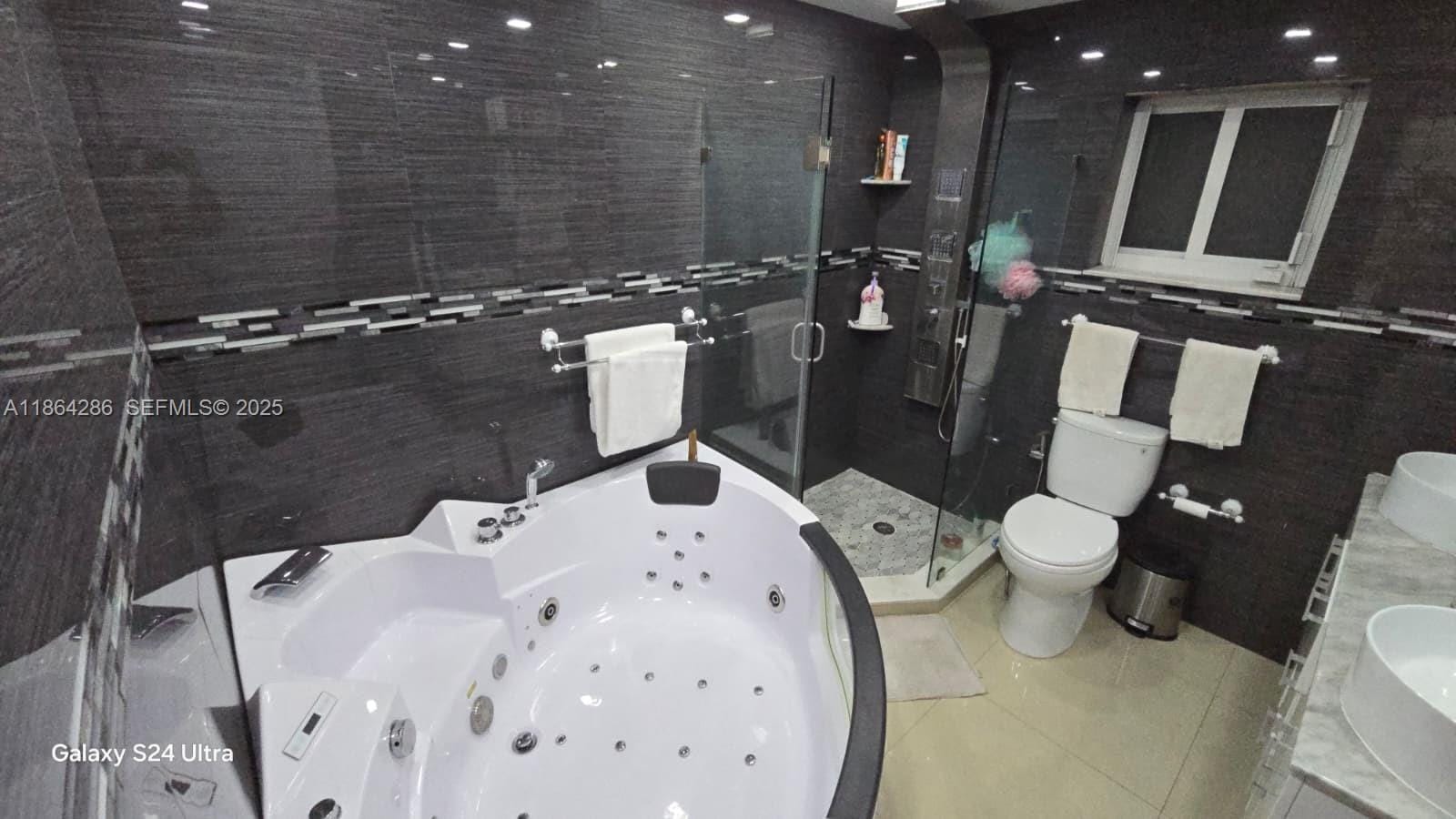 260 NW 57th Court, Miami, FL 33126 photo 22