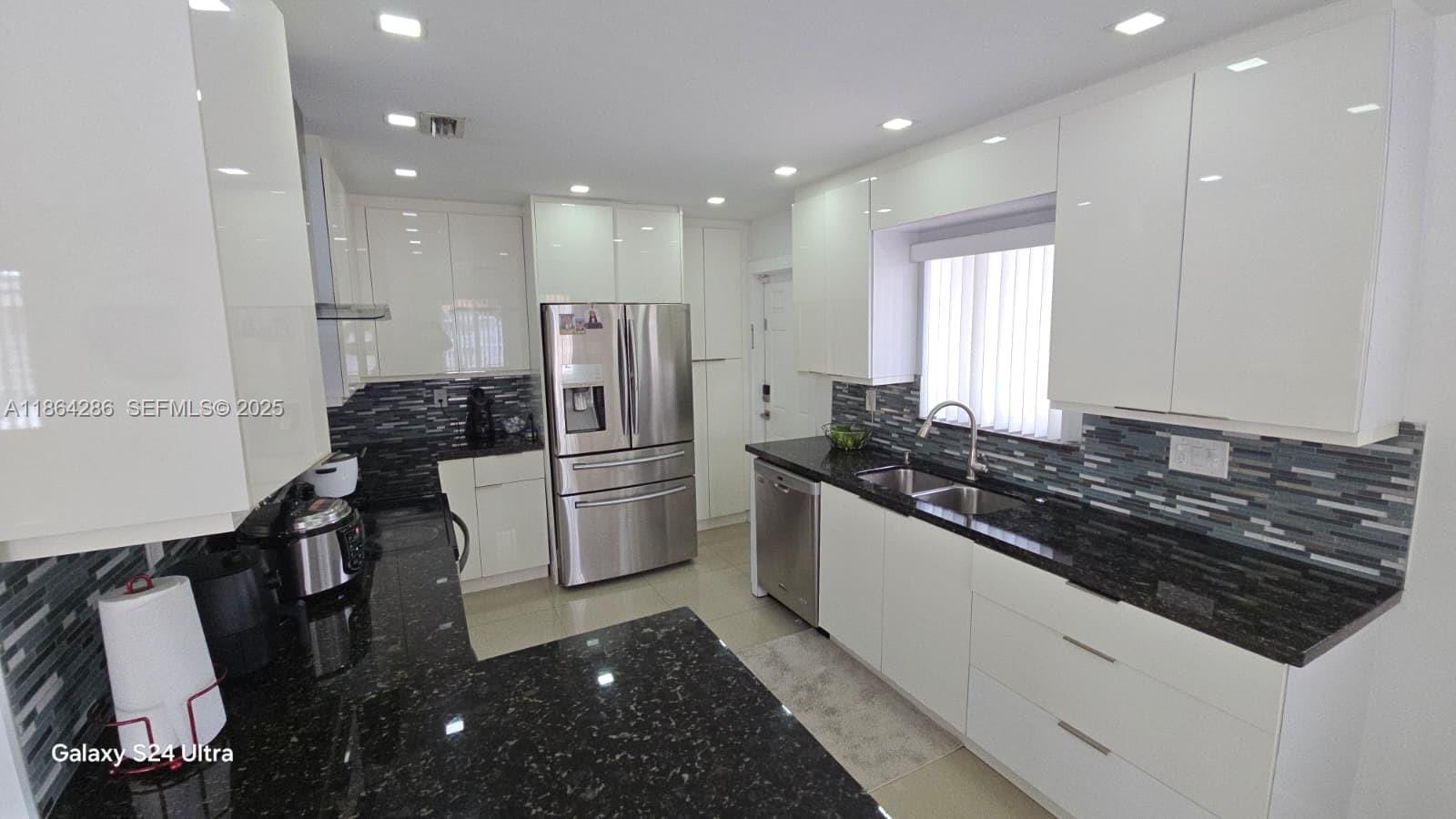 260 NW 57th Court, Miami, FL 33126 photo 6
