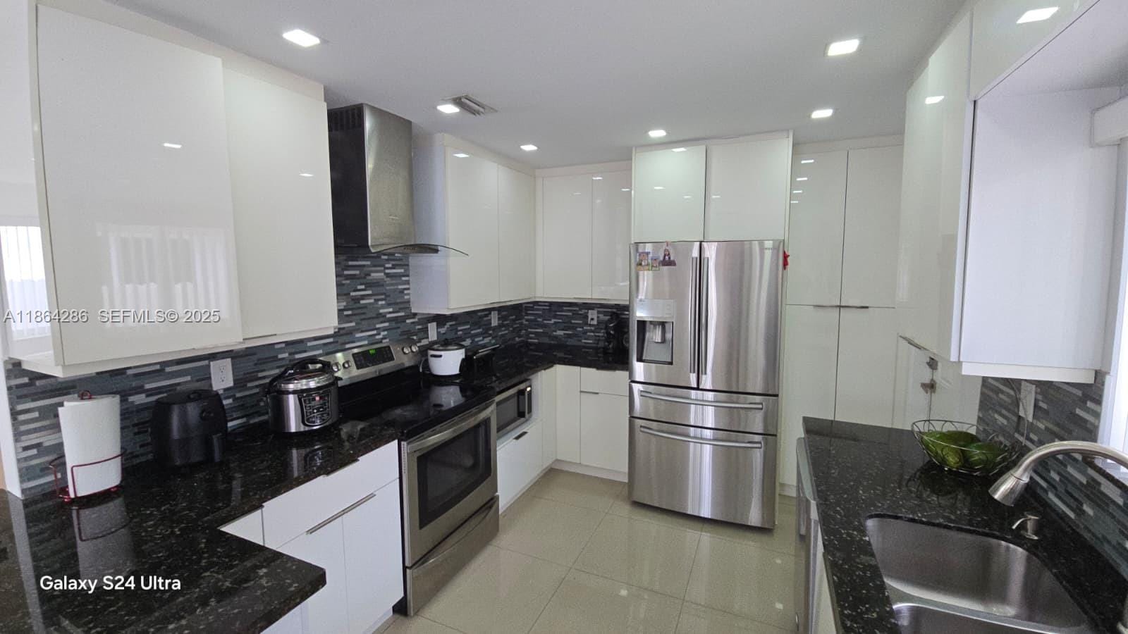 260 NW 57th Court, Miami, FL 33126 photo 7