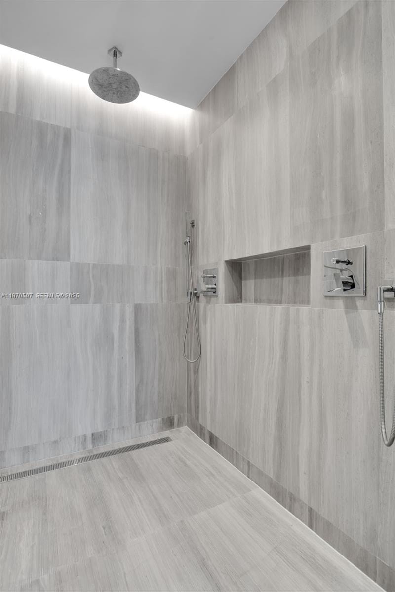 5775 Collins Avenue 1105, Miami Beach, FL 33140 photo 28