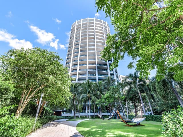 2831 S Bayshore Drive 403, sold in Club Residences At Park G, Miami, FL