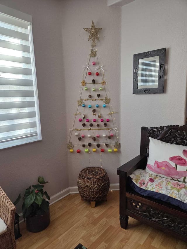 913 SW 151 Place, Miami, FL 33194