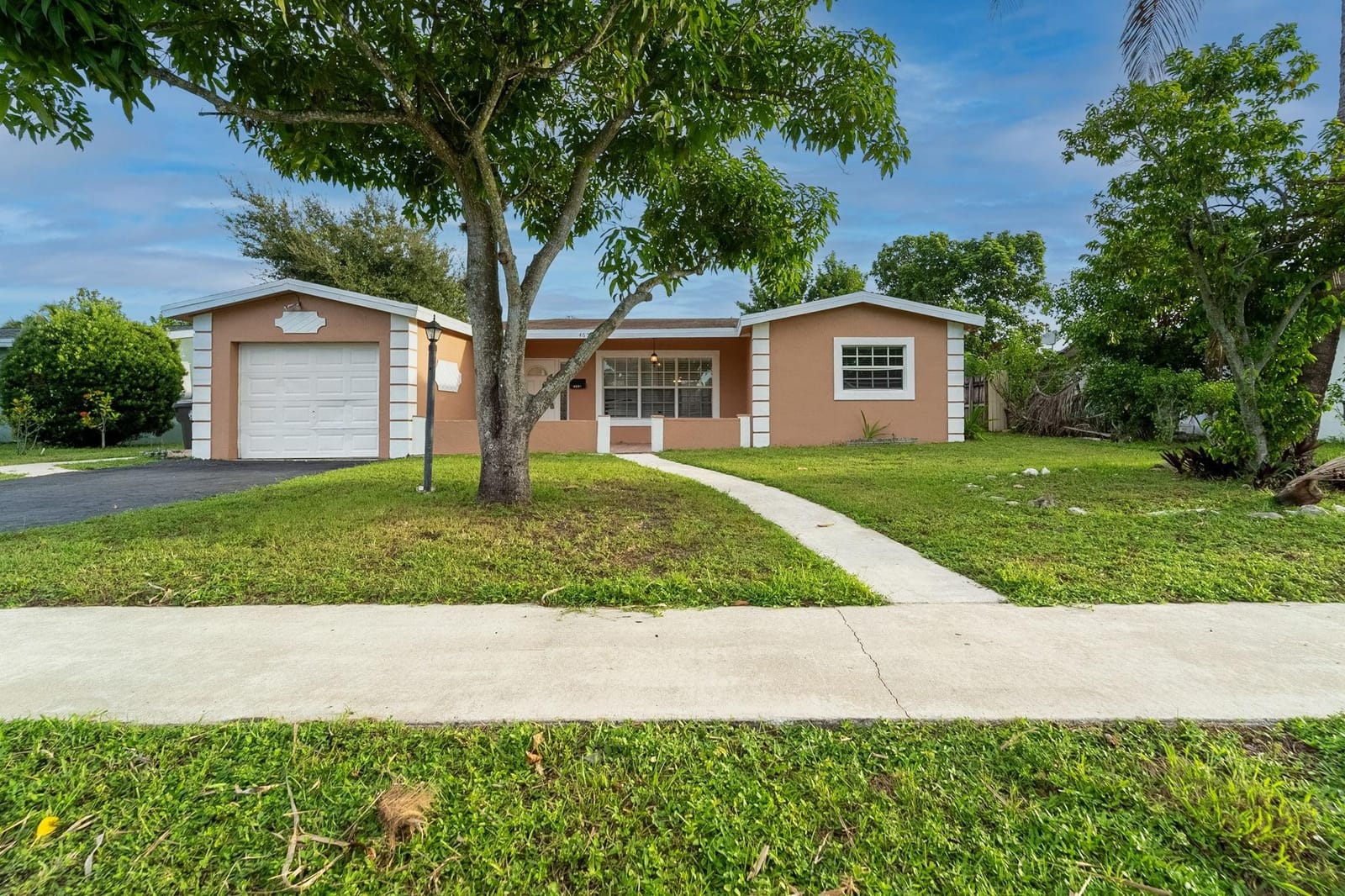 4655 NW 41st Place, Lauderdale Lakes, FL 33319