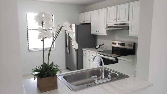 1210 Lakeview Drive E, sold in Trails At Royal Palm Beach Condo, Royal Palm Beach, FL