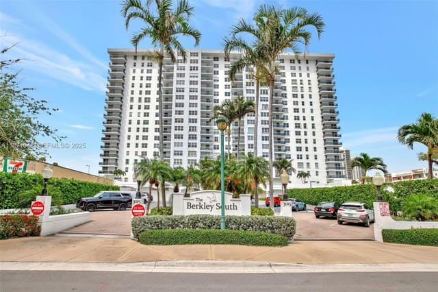3015 N Ocean Boulevard 5B, sold in Berkley South, Fort Lauderdale, FL