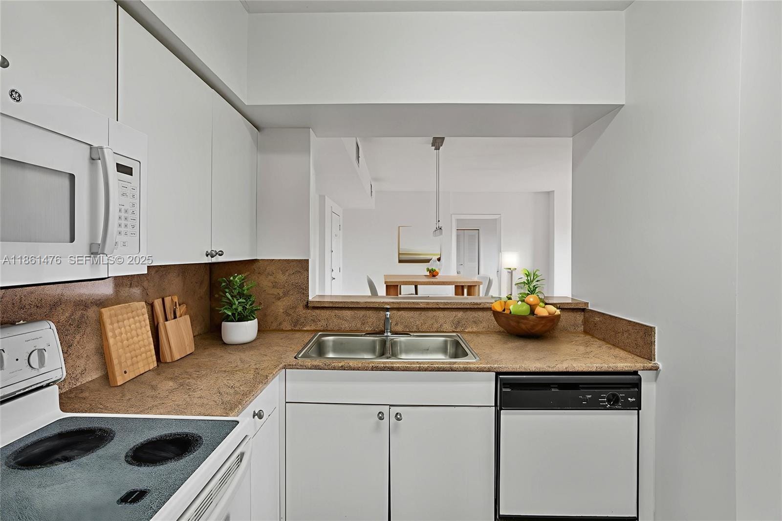 9340 Fontainebleau Boulevard W505 — photo 3