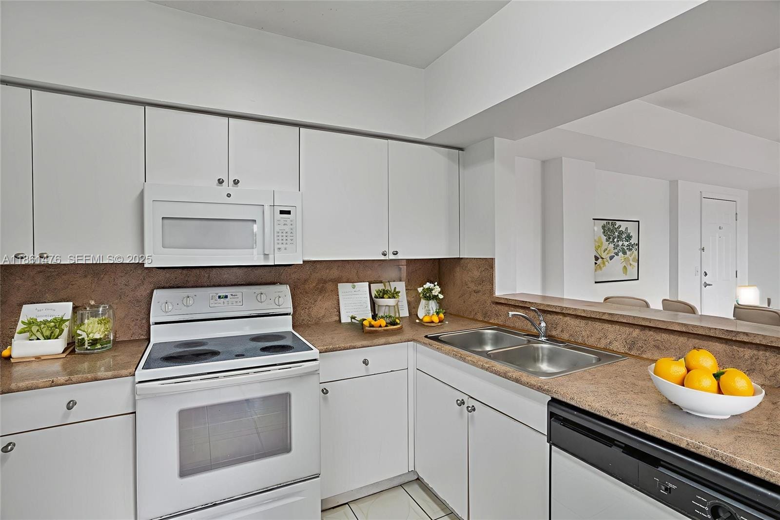 9340 Fontainebleau Boulevard W505 — photo 4