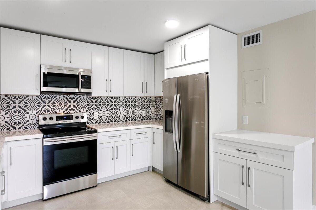 700 Waterside Drive, Hypoluxo, FL 33462