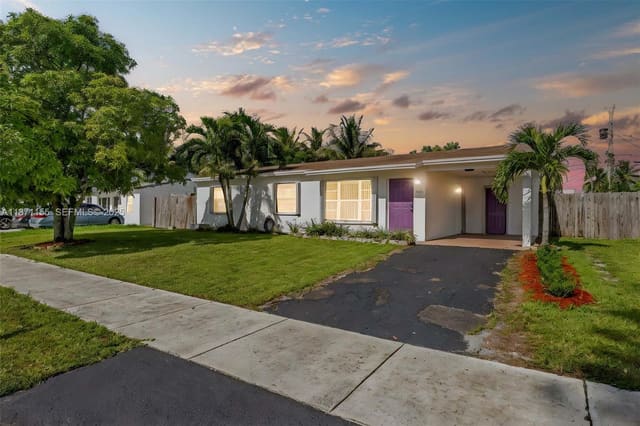 1601 SW 68th Terrace, North Lauderdale, FL 33068