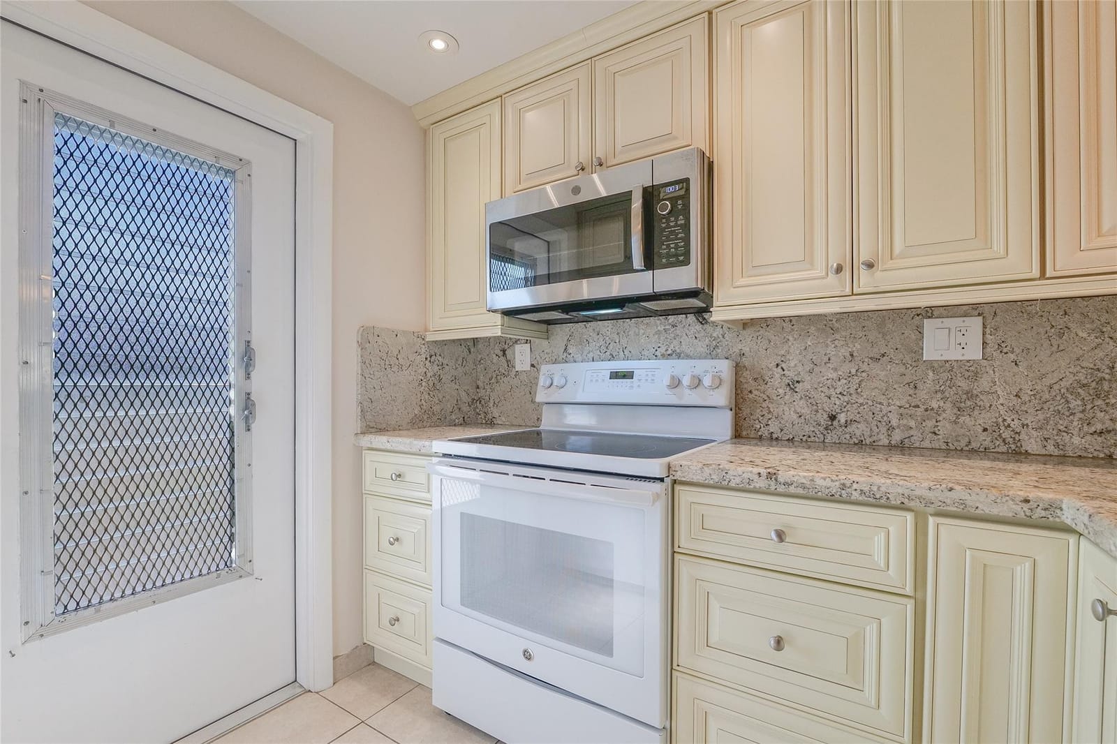 5071 W Oakland Park Boulevard 204, Lauderdale Lakes, FL 33313 photo 19