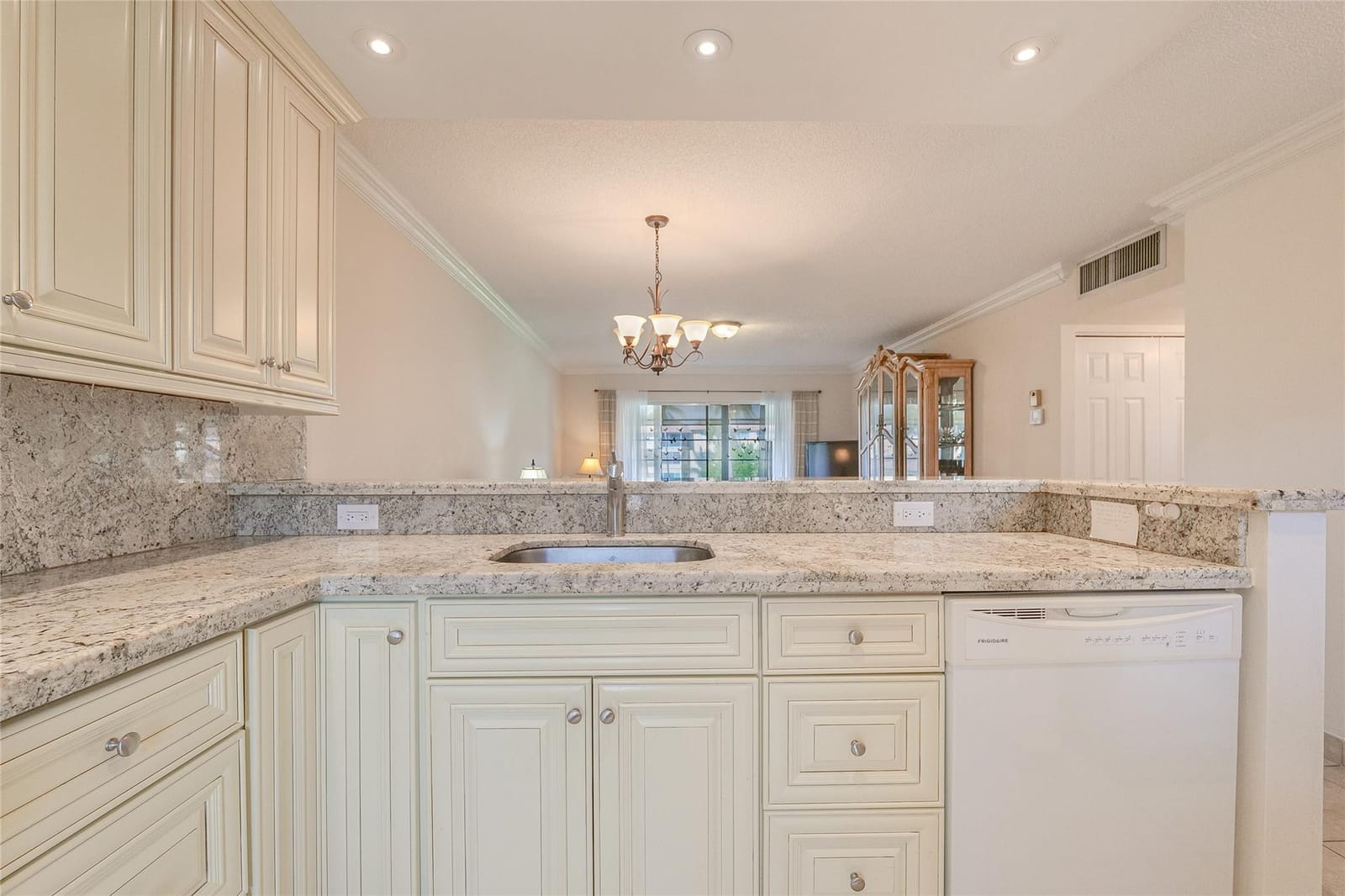 5071 W Oakland Park Boulevard 204, Lauderdale Lakes, FL 33313 photo 22