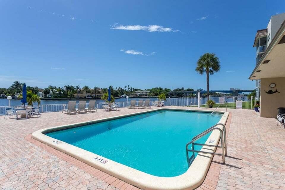 650 Snug Harbor Drive G310 — photo 4