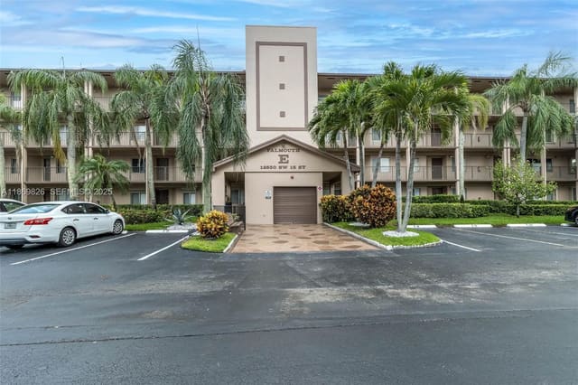 12550 SW 15th Street 205E, Pembroke Pines, FL 33027