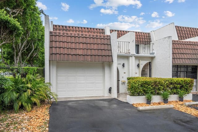 6101 SW 90th Court 2A, sold in Hilltop Condo, Miami, FL