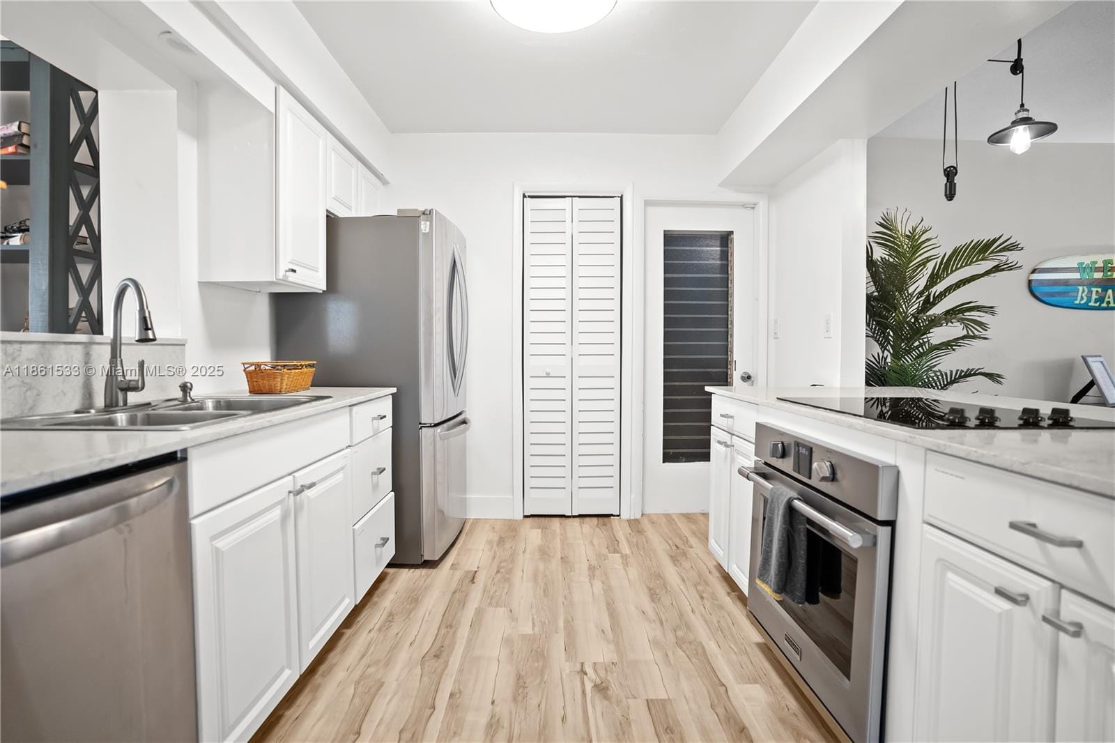605 SE 8th Avenue, Deerfield Beach, FL 33441 photo 12