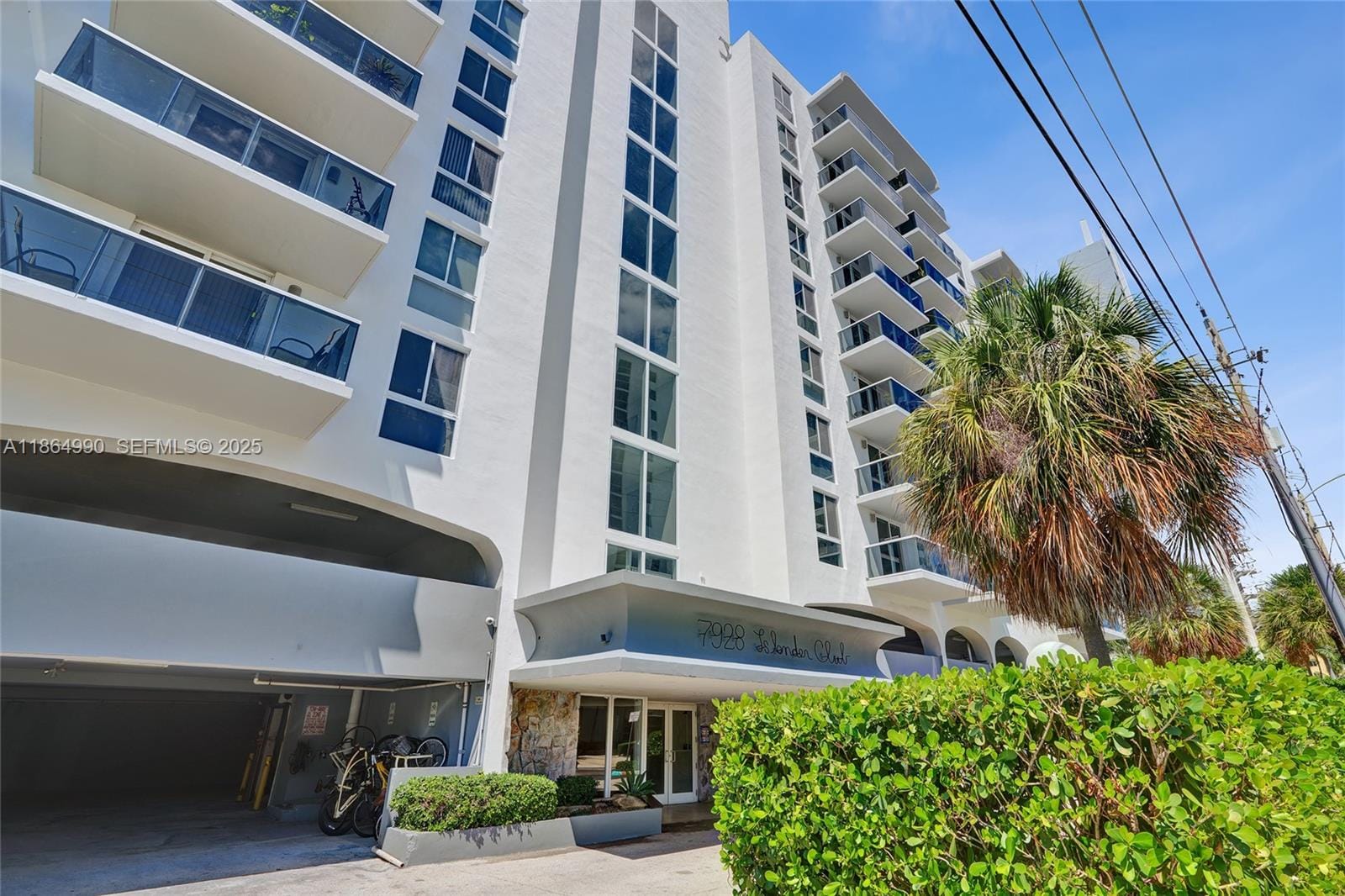 7928 West Drive 303, North Bay Village, FL 33141