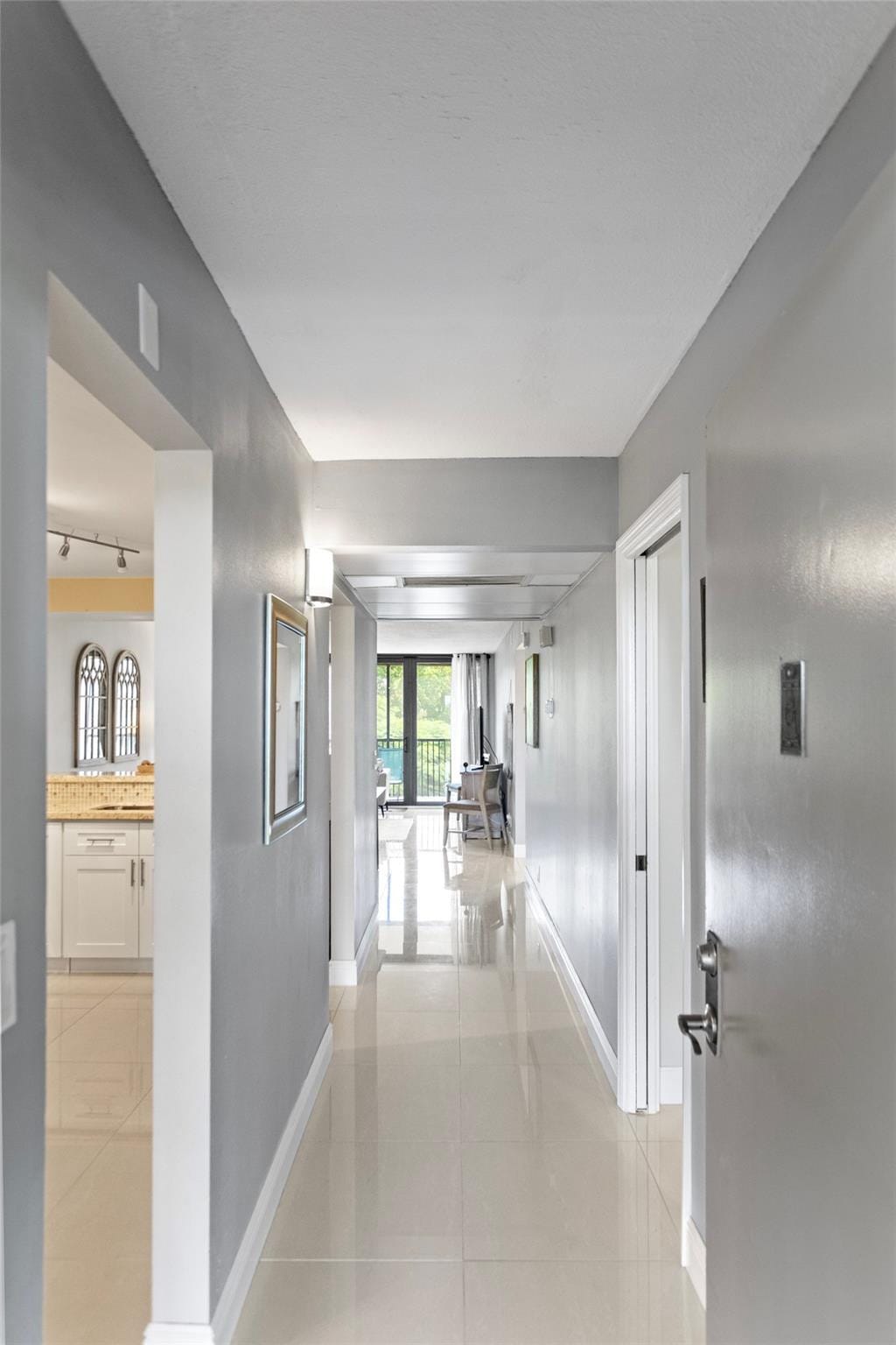 16 Royal Palm Way 302 — photo 4