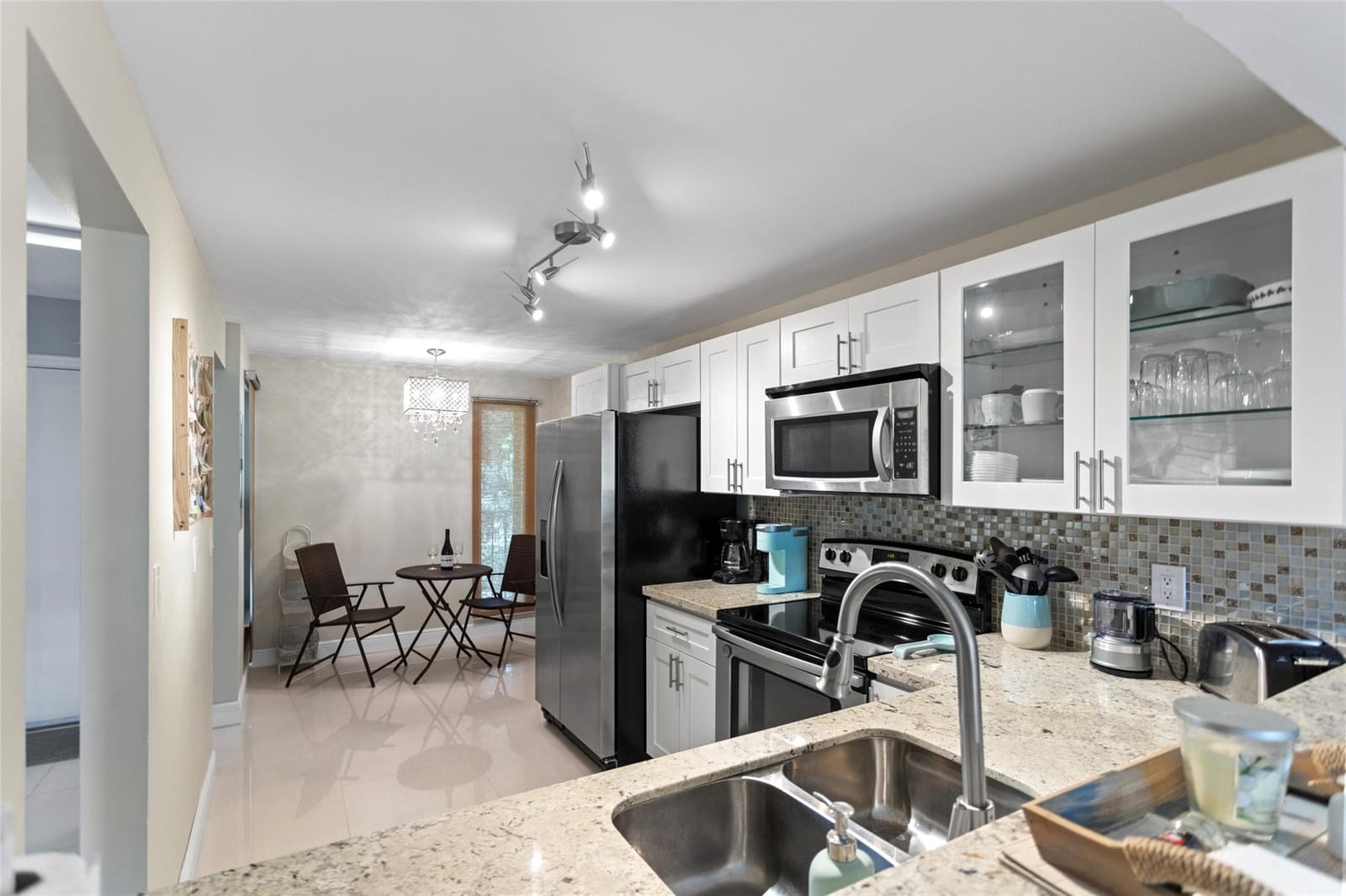 16 Royal Palm Way 302 — photo 7