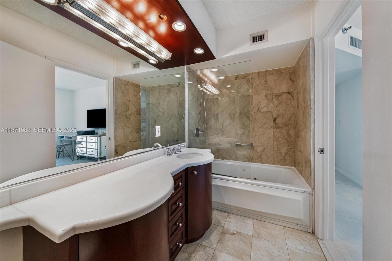 5900 Collins Avenue 1905, Miami Beach, FL 33140 photo 15