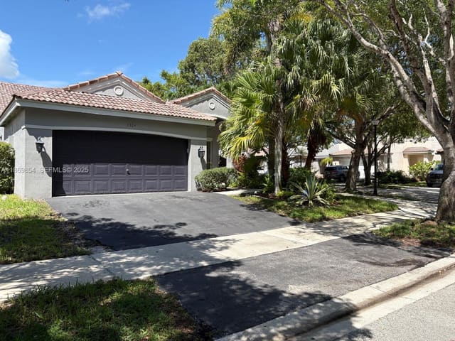 4304 Beechwood Circle, Weston, FL 33331