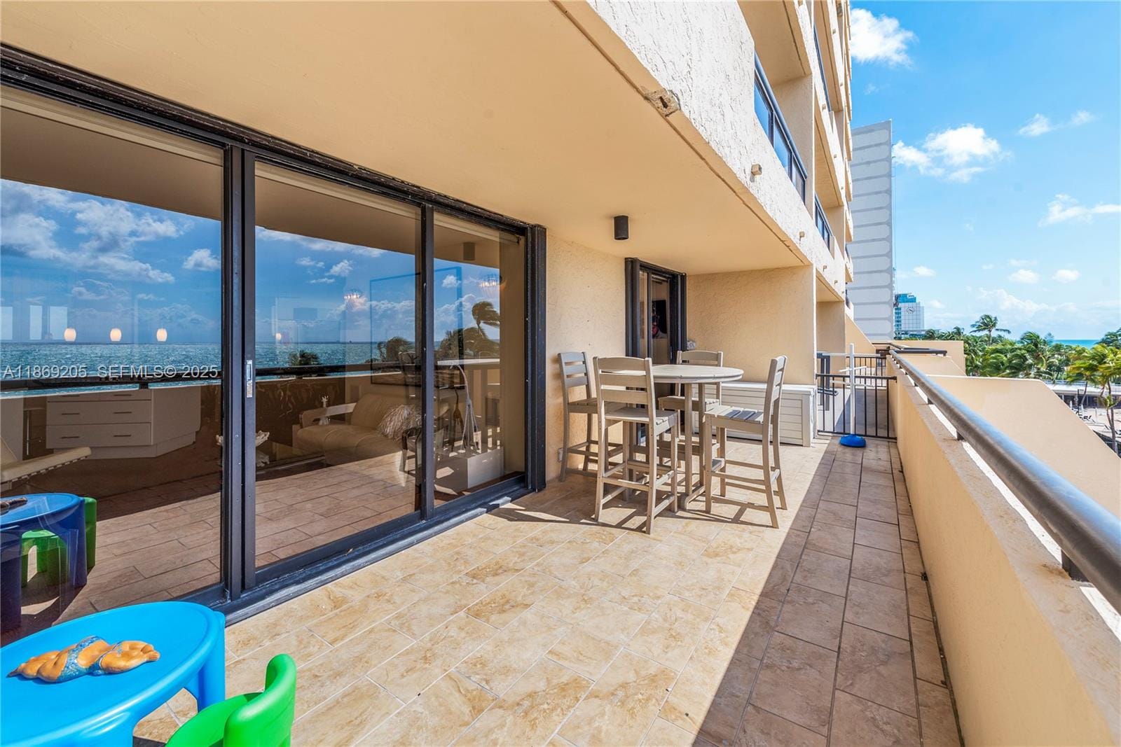 2555 Collins Avenue 607, Miami Beach, FL 33140 photo 2