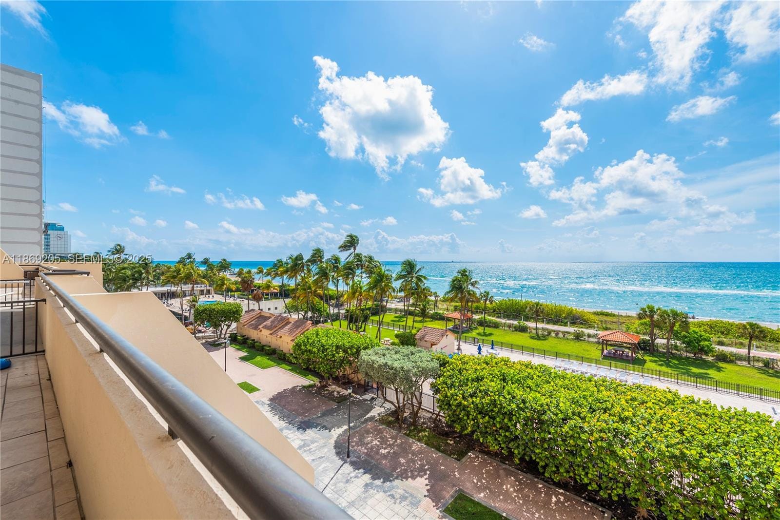 2555 Collins Avenue 607, Miami Beach, FL 33140 photo 3