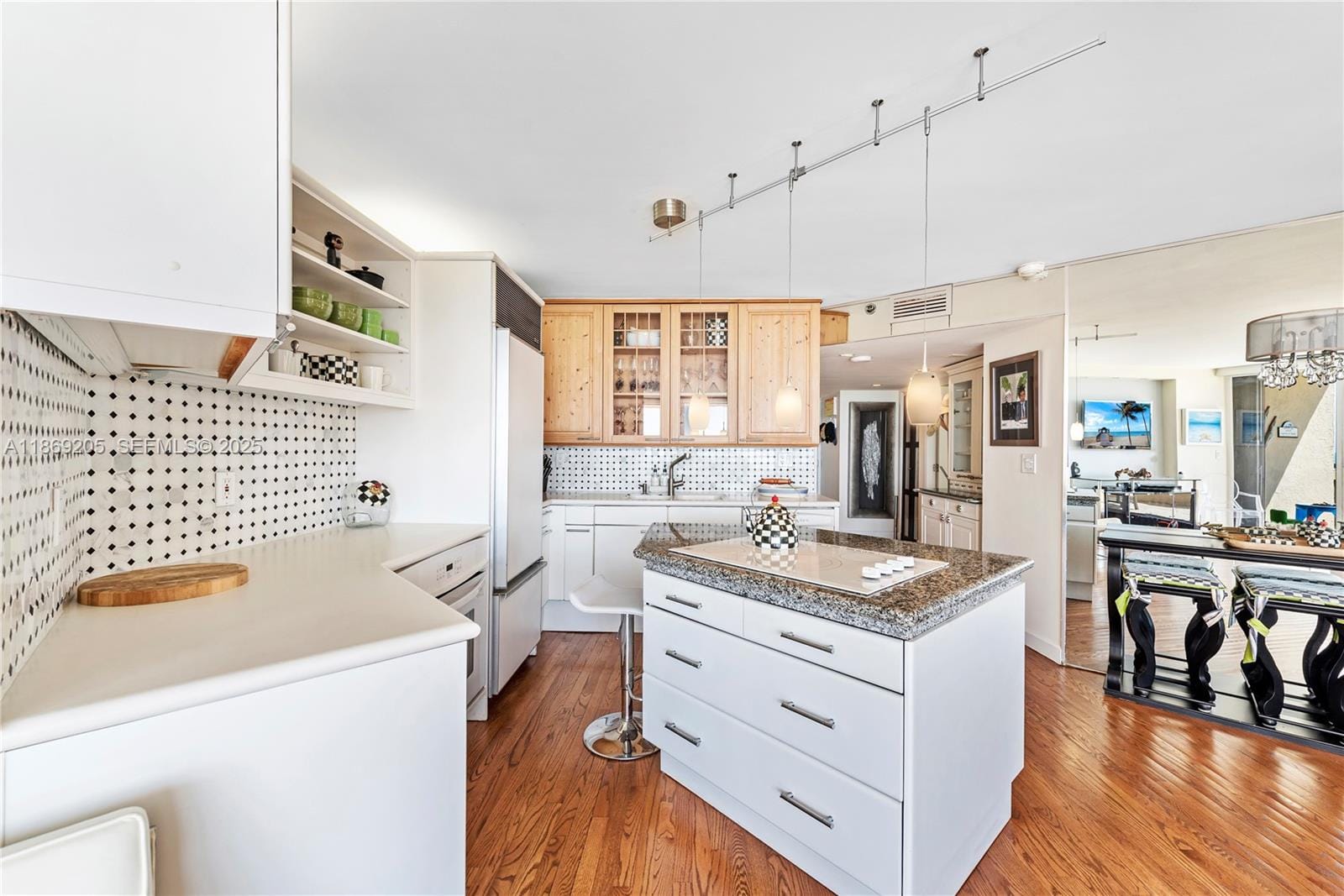2555 Collins Avenue 607, Miami Beach, FL 33140 photo 28