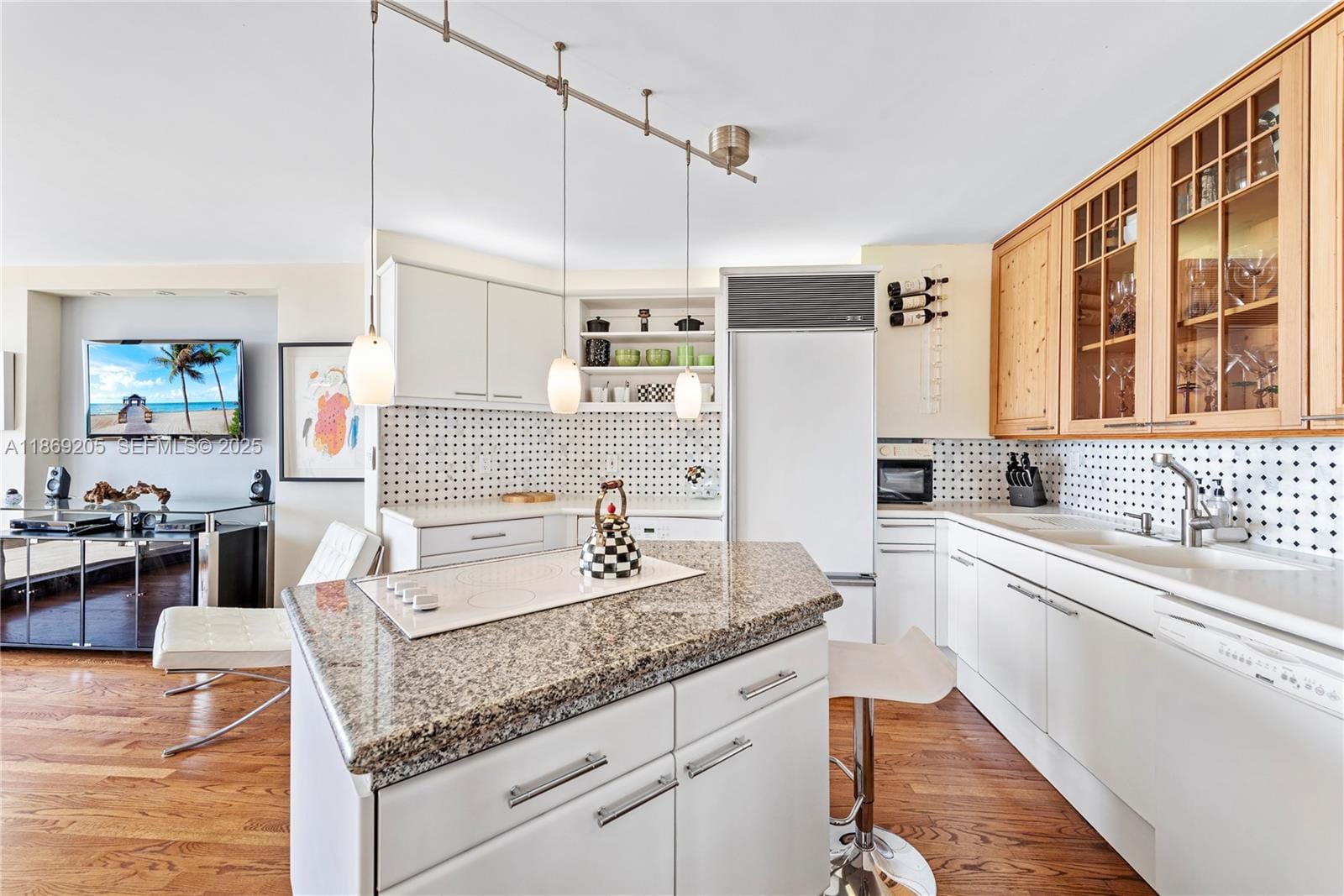 2555 Collins Avenue 607, Miami Beach, FL 33140 photo 29