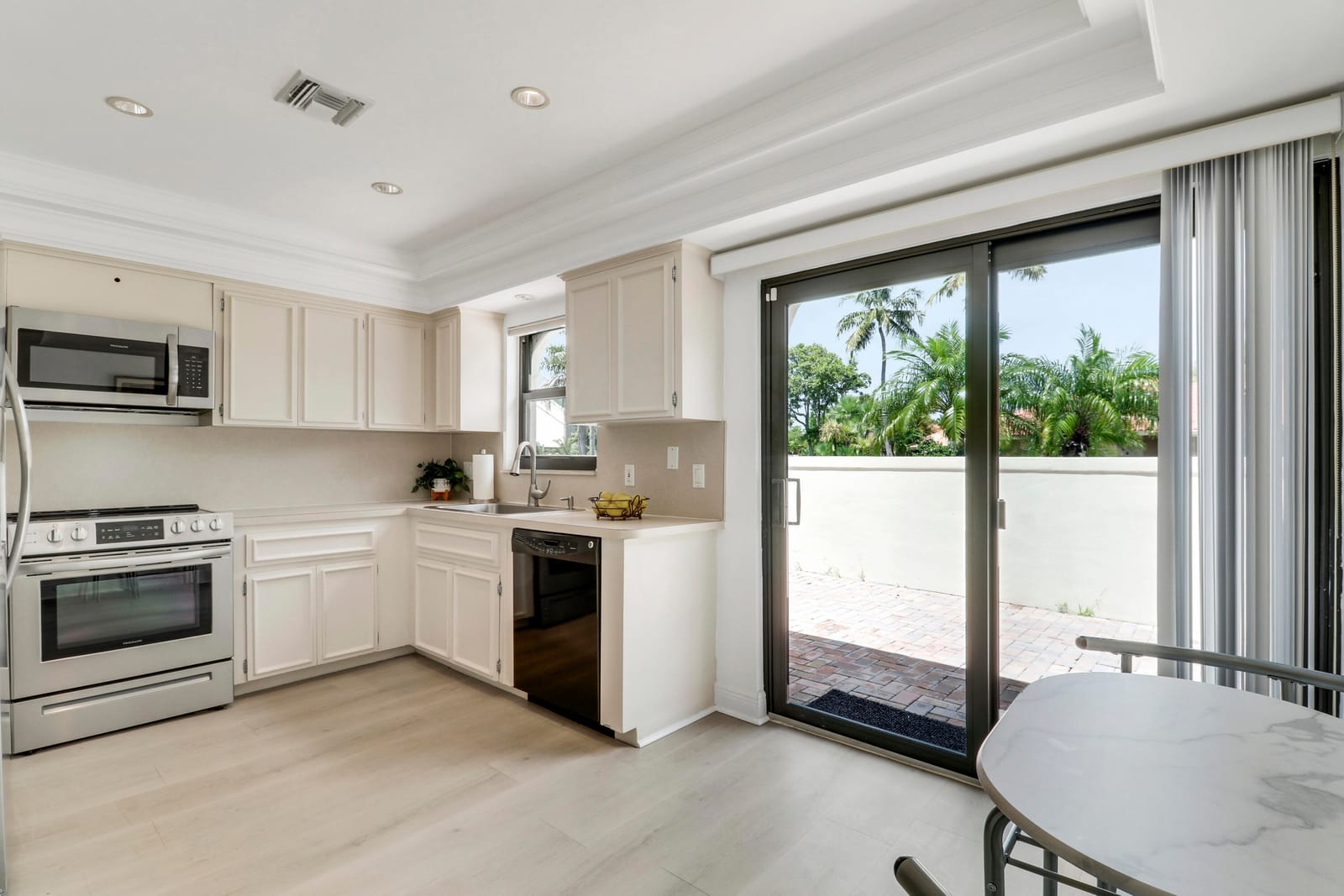 1472 Via Cameron, Jupiter, FL 33477 photo 5