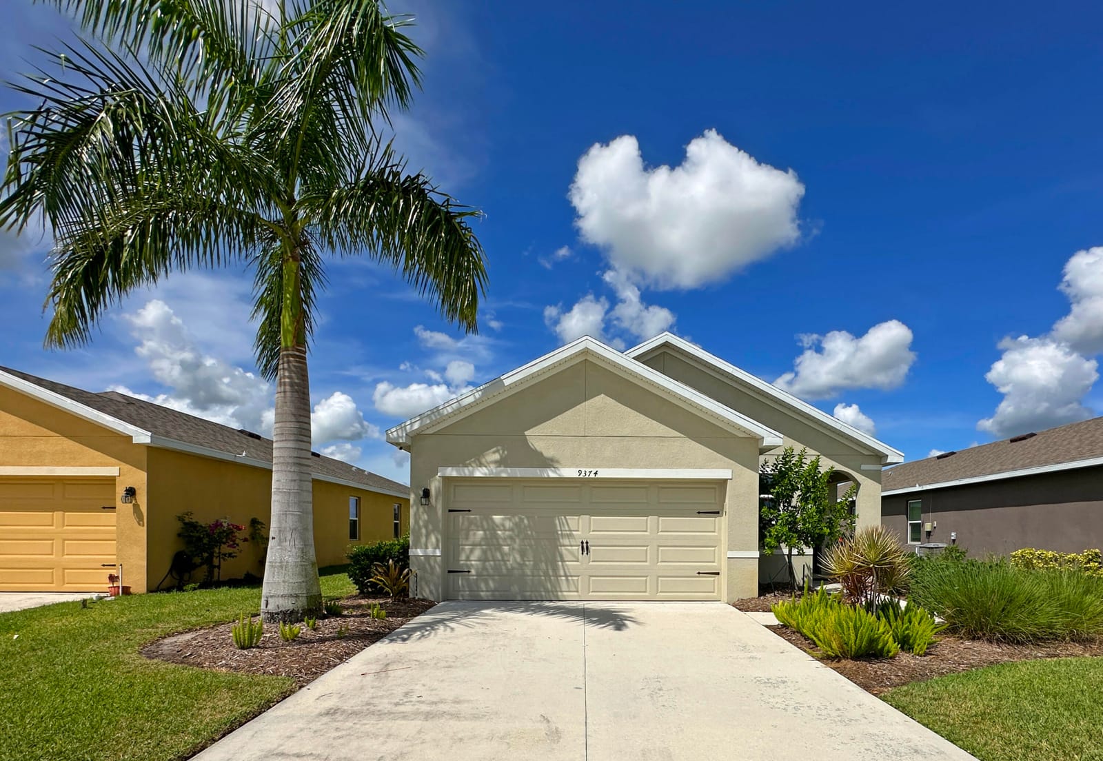 9374 SW Ligorio Way, Port St. Lucie, FL 34987