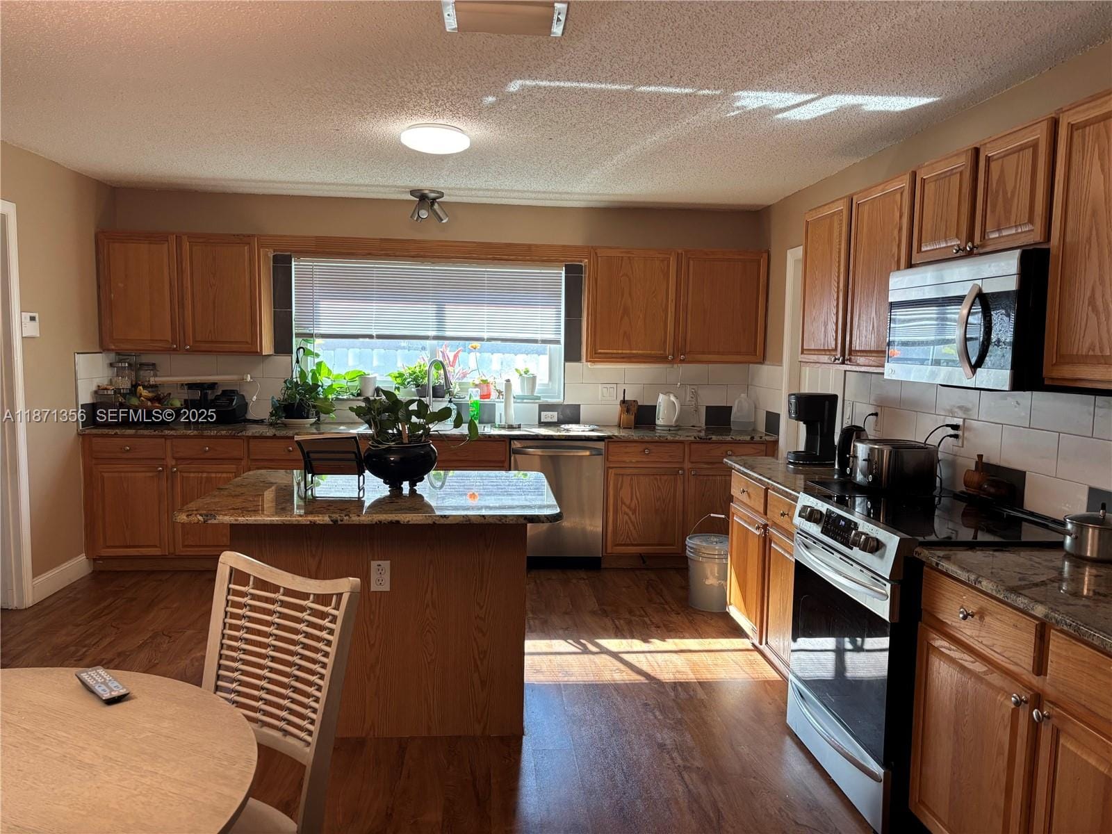 2267 SW Haycraft Circle — photo 8