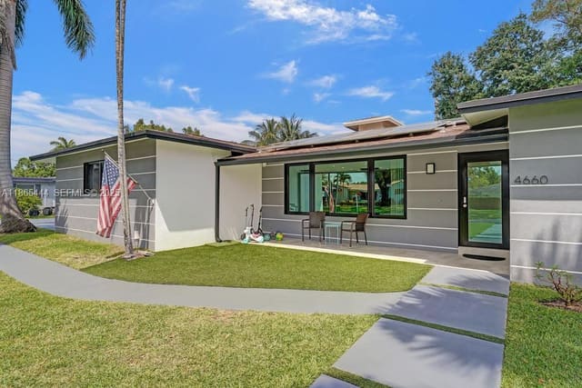 4660 SW 37th Avenue, Davis Isles, Dania Beach, FL