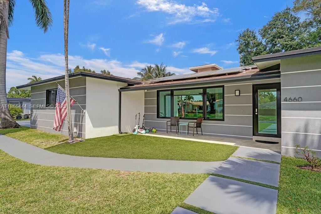 4660 SW 37th Avenue, Dania Beach, FL 33312