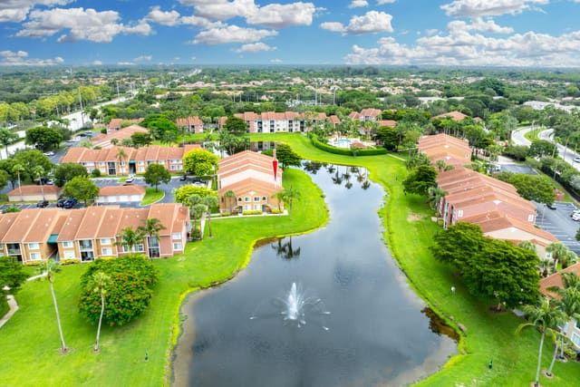 7856 Sonoma Springs Circle 208, sold in St Andrews At Boynton Beach Condo, Lake Worth, FL