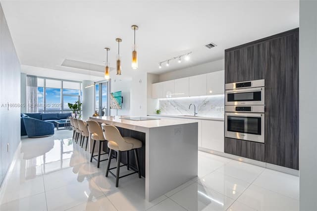 851 NE 1st Avenue 3301, Miami, FL 33132