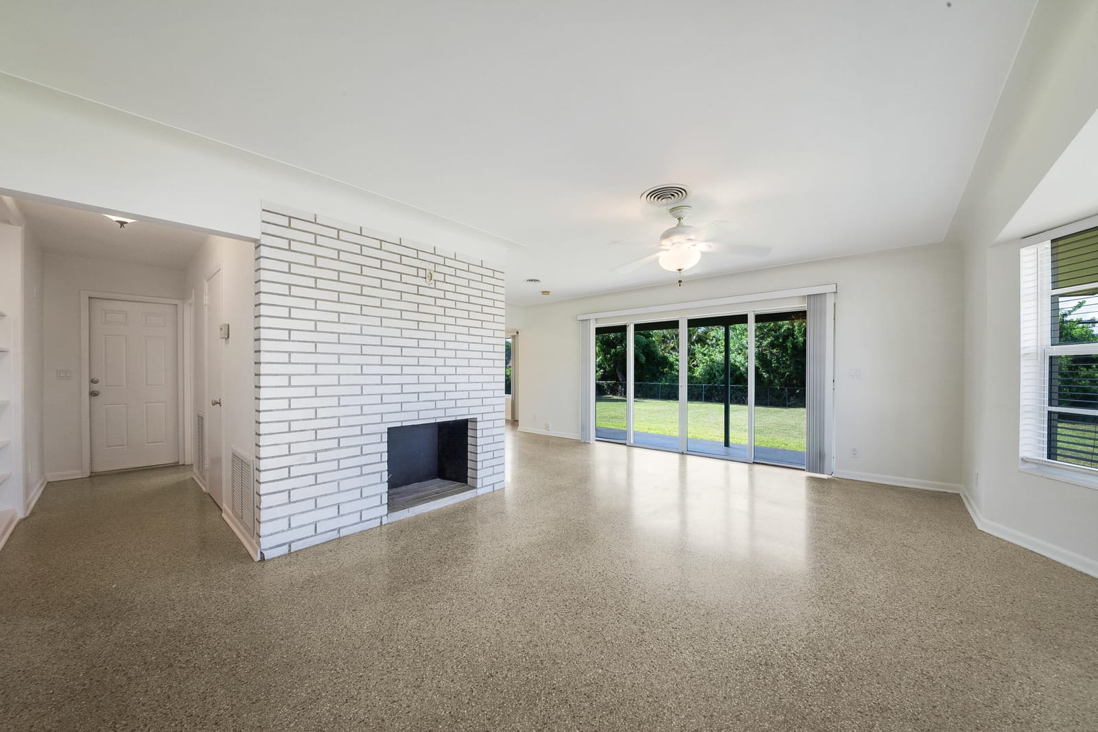 2022 Collier Avenue, Lake Worth, FL 33461 photo 7