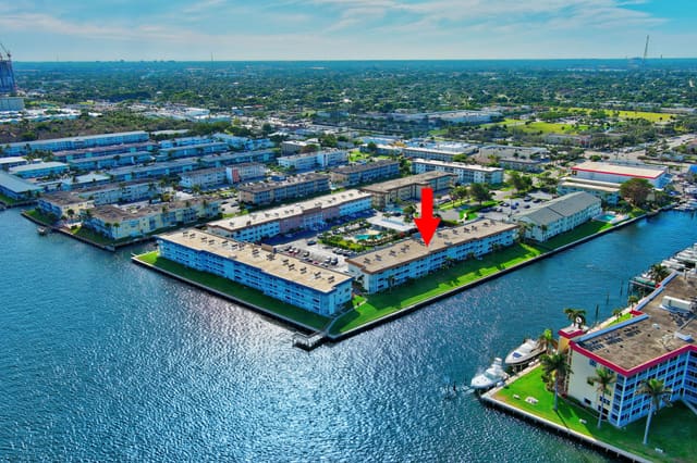 111 Shore Court 306, sold in Shore Club Apts B & C Condo, North Palm Beach, FL