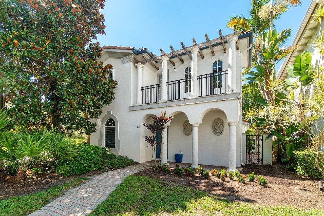 62 Stoney Drive, Palm Beach Gardens, FL 33410
